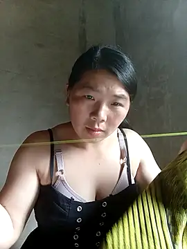 Snapshot of quynhkoolbae chatting on 09/23/25, 02:14 quynhkoolbae online show from 09/23/25, 02:14