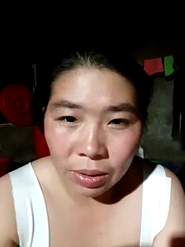 Snapshot of quynhkoolbae chatting on 10/21/25, 11:44 quynhkoolbae online show from 10/21/25, 11:44