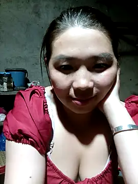 Snapshot of quynhkoolbae chatting on 11/01/25, 12:51 quynhkoolbae online show from 11/01/25, 12:51