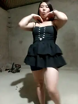 Snapshot of quynhkoolbae chatting on 11/10/25, 12:48 quynhkoolbae online show from 11/10/25, 12:48