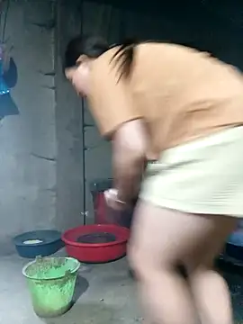 Snapshot of quynhkoolbae chatting on 11/15/25, 11:32 quynhkoolbae online show from 11/15/25, 11:32