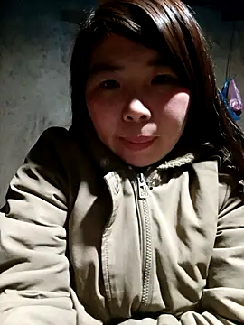 Snapshot of quynhkoolbae chatting on 11/21/25, 02:16 quynhkoolbae online show from 11/21/25, 02:16