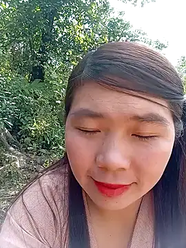 Snapshot of quynhkoolbae chatting on 11/23/25, 03:39 quynhkoolbae online show from 11/23/25, 03:39