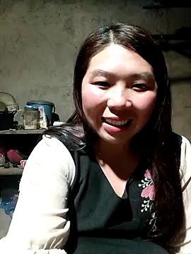 Snapshot of quynhkoolbae chatting on 11/25/25, 12:49 quynhkoolbae online show from 11/25/25, 12:49