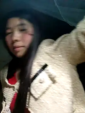 Snapshot of quynhkoolbae chatting on 11/29/25, 12:30 quynhkoolbae online show from 11/29/25, 12:30