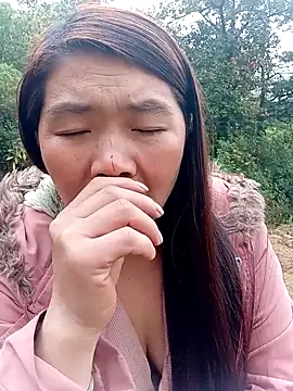 Snapshot of quynhkoolbae chatting on 12/05/25, 01:25 quynhkoolbae online show from 12/05/25, 01:25