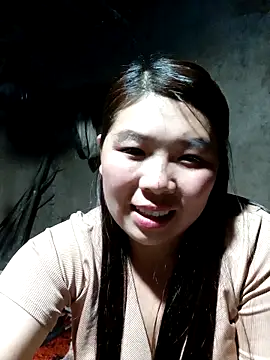 Snapshot of quynhkoolbae chatting on 12/05/25, 01:31 quynhkoolbae online show from 12/05/25, 01:31