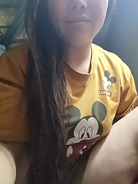 quynhkoolbae online show from 04/05/26, 11:24