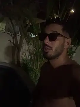 Snapshot of husbandandwifetobe chatting on 09/12/25, 06:30 husbandandwifetobe online show from 09/12/25, 06:30