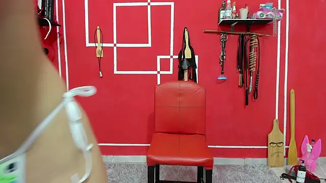 BDSM Playroom Tania online show from 03/11/26, 08:37