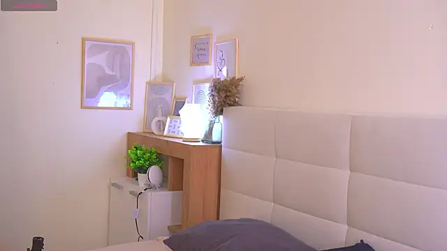 Venelopa online show from 10/06/25, 12:02