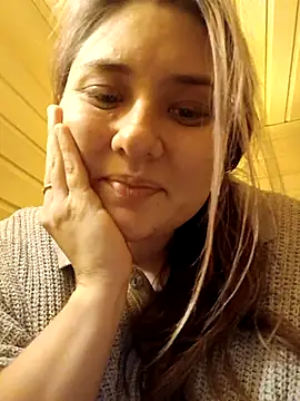 Snapshot of ivorywhisper chatting on 10/17/25, 06:43 ivorywhisper online show from 10/17/25, 06:43