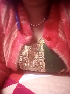 Snapshot of TINASONI chatting on 02/17/26, 12:51 TINASONI online show from 02/17/26, 12:51