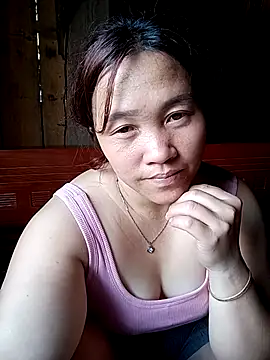 Snapshot of miumiu_00 chatting on 09/19/25, 03:08 miumiu 00 online show from 09/19/25, 03:08