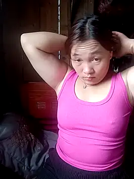 Snapshot of miumiu_00 chatting on 09/23/25, 01:08 miumiu 00 online show from 09/23/25, 01:08