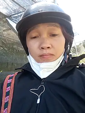 Snapshot of miumiu_00 chatting on 09/24/25, 01:09 miumiu 00 online show from 09/24/25, 01:09