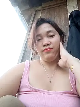 Snapshot of miumiu_00 chatting on 10/30/25, 01:51 miumiu 00 online show from 10/30/25, 01:51