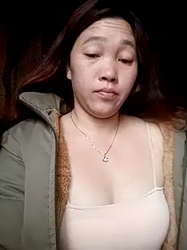 Snapshot of miumiu_00 chatting on 12/02/25, 12:16 miumiu 00 online show from 12/02/25, 12:16