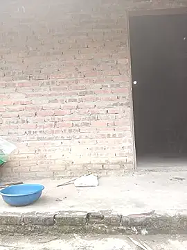 Snapshot of miumiu_00 chatting on 03/10/26, 04:28 miumiu 00 online show from 03/10/26, 04:28