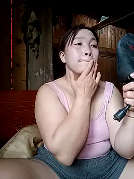 Snapshot of miumiu_00 chatting on 03/24/26, 08:19 miumiu 00 online show from 03/24/26, 08:19