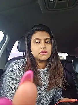 Indian GlowingMiax online show from 09/25/25, 08:18