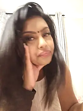 Indian GlowingMiax online show from 12/01/25, 03:44