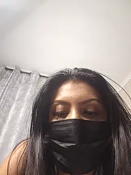 Snapshot of Indian_GlowingMiax chatting on 04/23/26, 12:29 Indian GlowingMiax online show from 04/23/26, 12:29