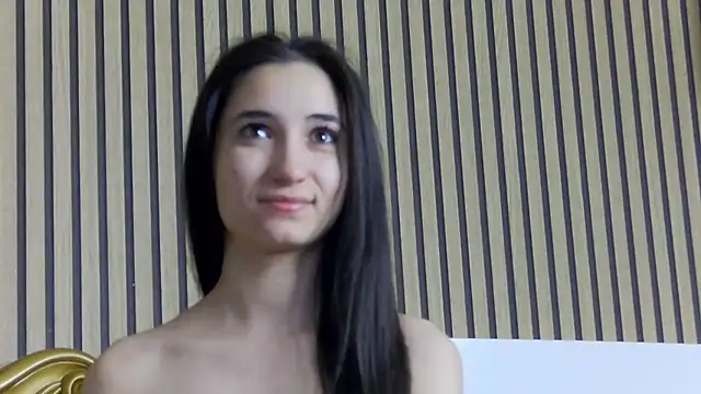 CarolinaBlair online show from 04/05/26, 05:59