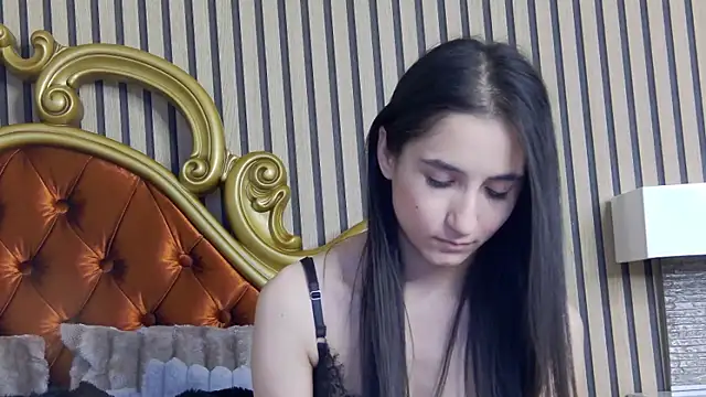 Snapshot of CarolinaBlair chatting on 05/02/26, 05:23 CarolinaBlair online show from 05/02/26, 05:23