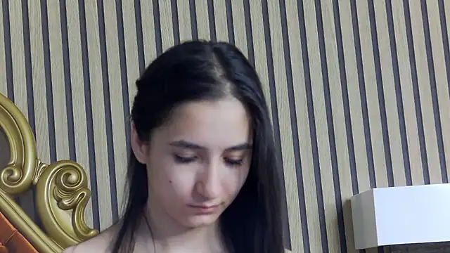 Snapshot of CarolinaBlair chatting on 05/12/26, 03:47 CarolinaBlair online show from 05/12/26, 03:47