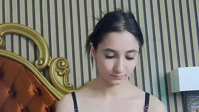 Snapshot of CarolinaBlair chatting on 06/16/26, 02:58 CarolinaBlair online show from 06/16/26, 02:58