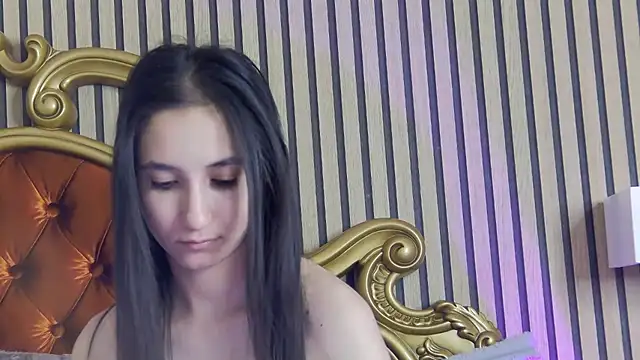 Snapshot of CarolinaBlair chatting on 06/25/26, 02:55 CarolinaBlair online show from 06/25/26, 02:55