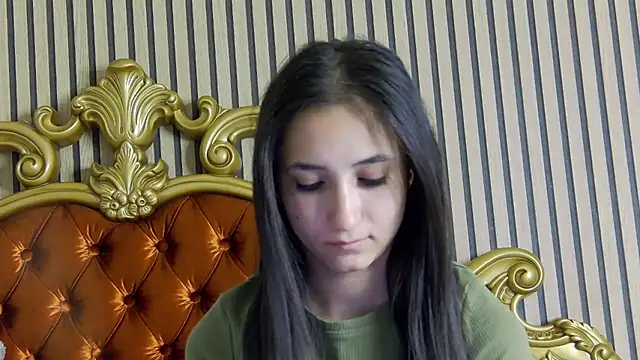 Snapshot of CarolinaBlair chatting on 07/14/26, 01:41 CarolinaBlair online show from 07/14/26, 01:41