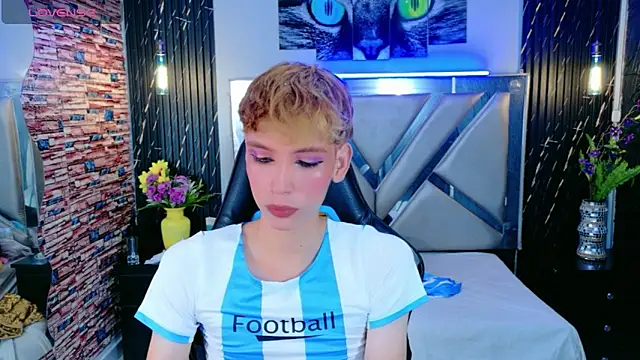 Snapshot of park_jimin1 chatting on 09/13/25, 02:44 park jimin1 online show from 09/13/25, 02:44