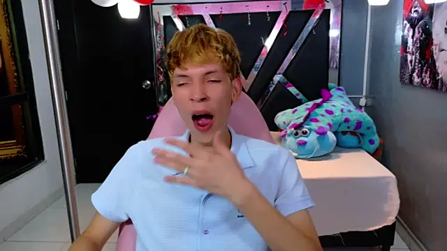 Snapshot of park_jimin1 chatting on 09/24/25, 12:08 park jimin1 online show from 09/24/25, 12:08