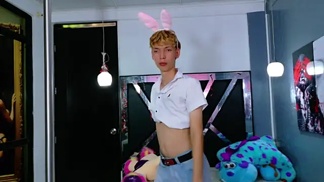 Snapshot of park_jimin1 chatting on 09/26/25, 12:09 park jimin1 online show from 09/26/25, 12:09