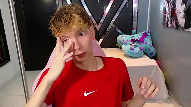 Snapshot of park_jimin1 chatting on 10/03/25, 12:57 park jimin1 online show from 10/03/25, 12:57