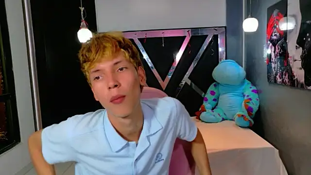 Snapshot of park_jimin1 chatting on 10/06/25, 12:13 park jimin1 online show from 10/06/25, 12:13