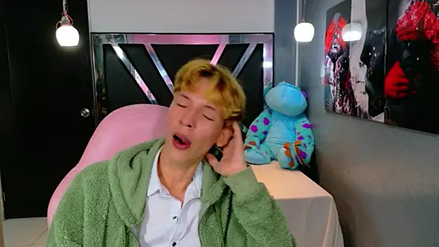 Snapshot of park_jimin1 chatting on 10/08/25, 12:14 park jimin1 online show from 10/08/25, 12:14