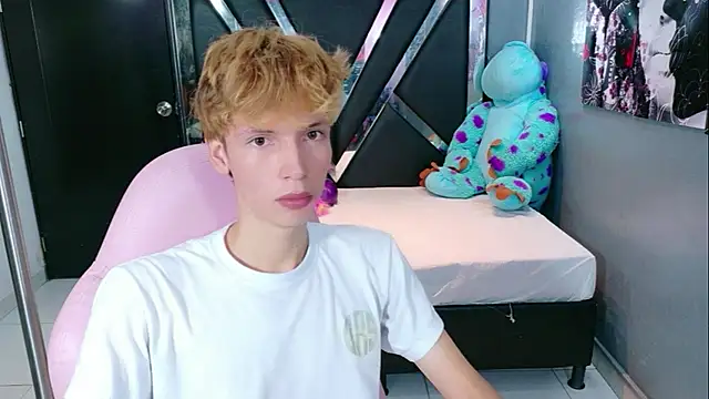 Snapshot of park_jimin1 chatting on 10/18/25, 12:06 park jimin1 online show from 10/18/25, 12:06