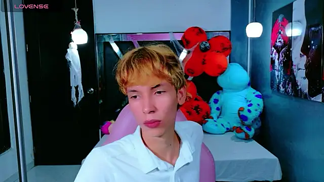 Snapshot of park_jimin1 chatting on 10/27/25, 12:09 park jimin1 online show from 10/27/25, 12:09