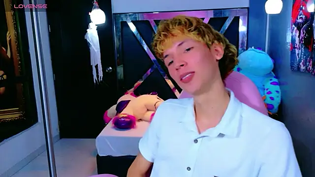 Snapshot of park_jimin1 chatting on 10/29/25, 12:18 park jimin1 online show from 10/29/25, 12:18