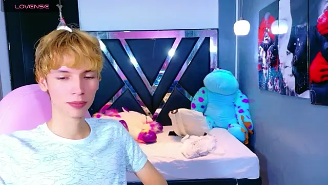 Snapshot of park_jimin1 chatting on 10/30/25, 12:17 park jimin1 online show from 10/30/25, 12:17