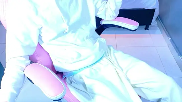 Snapshot of park_jimin1 chatting on 11/12/25, 12:05 park jimin1 online show from 11/12/25, 12:05