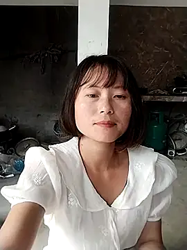 linda bae00 online show from 10/29/25, 02:36