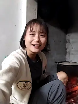 linda bae00 online show from 11/18/25, 01:44