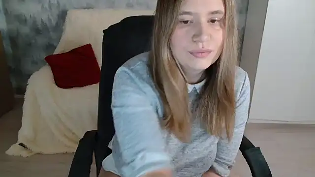 AdelinaLawson online show from 04/09/26, 05:51