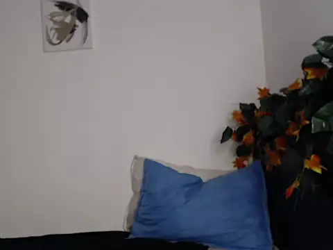   abrill   online show from 10/17/25, 02:37