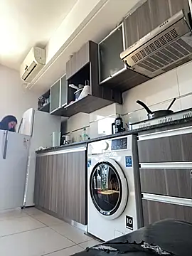 Snapshot of Danielaeliana chatting on 03/31/26, 04:51 Danielaeliana online show from 03/31/26, 04:51