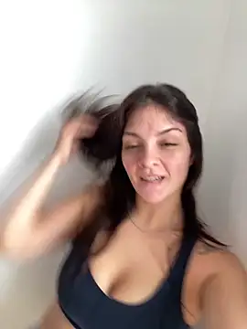 Snapshot of Danielaeliana chatting on 04/06/26, 05:47 Danielaeliana online show from 04/06/26, 05:47